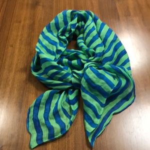 Strip scarf